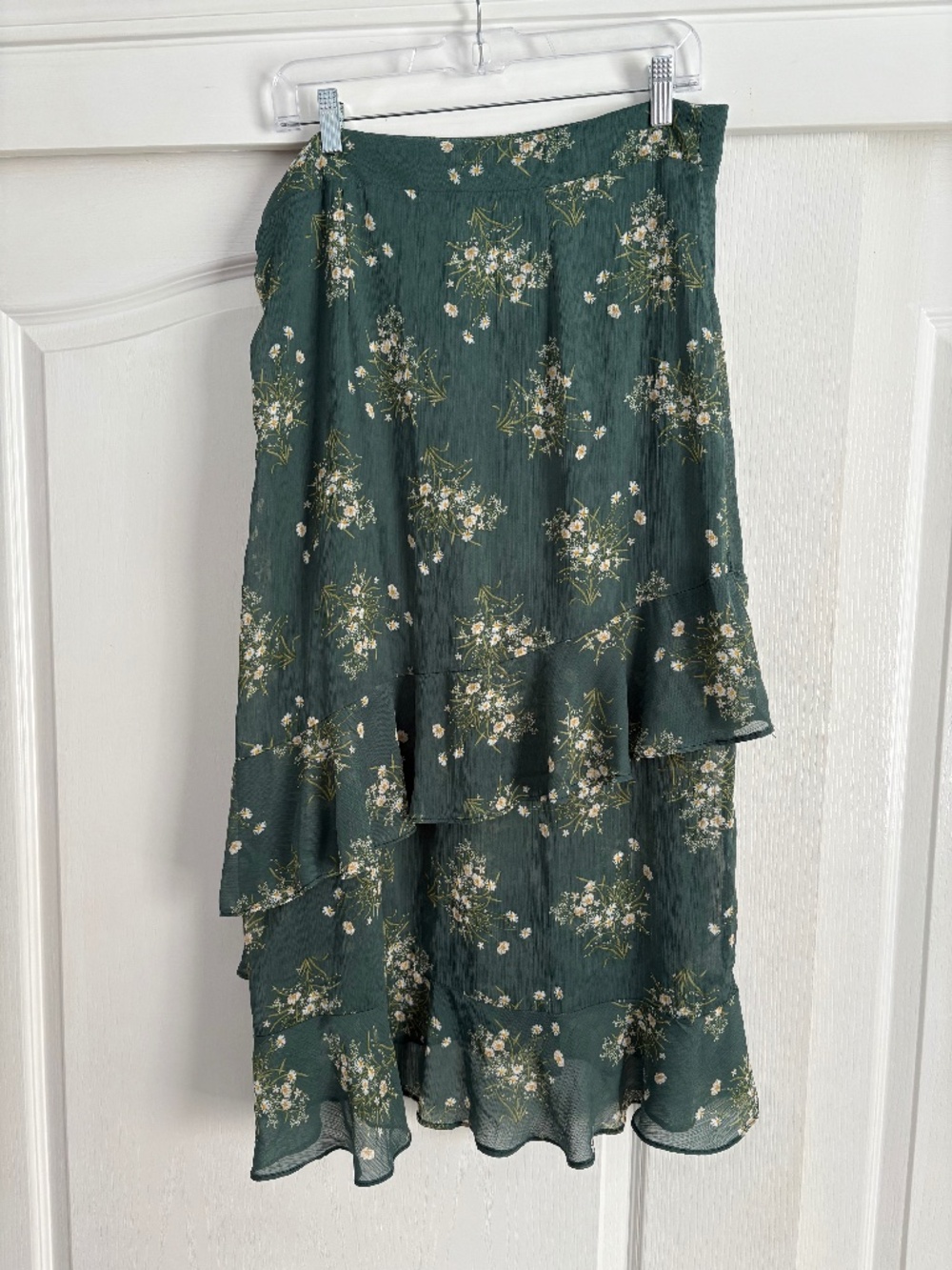 Francesca’s Green Floral Skirt Size US Large